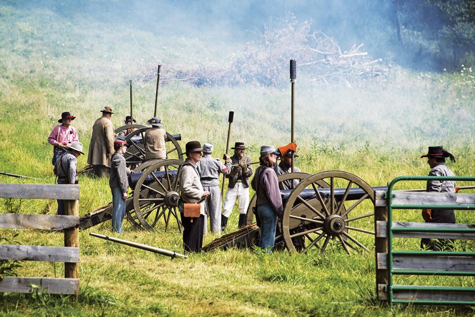 Civil War reenactment at Hale farm