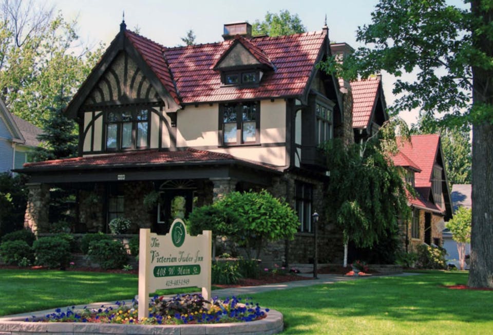 Victorian Tudor Inn   Booking.com