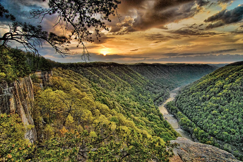 Endless Wall Trail in New River Gorge