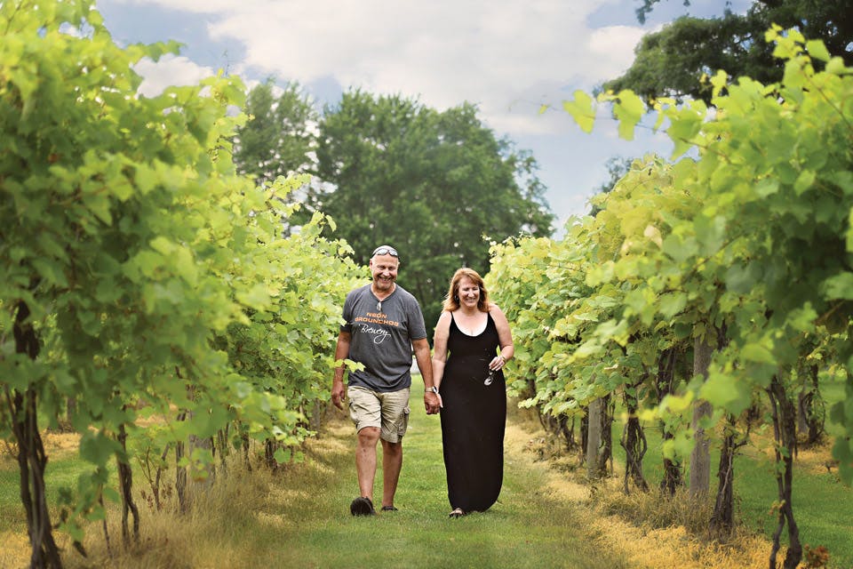 wine majestic oak couple in vineyard
