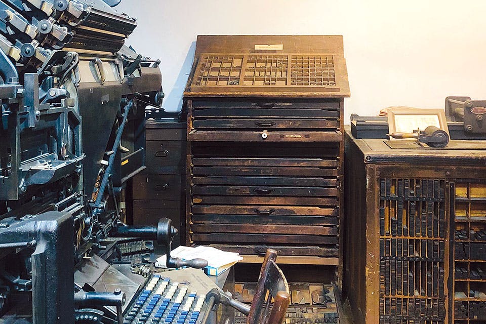 Old letterpress and typewriter at the Alpine Hills Museum
