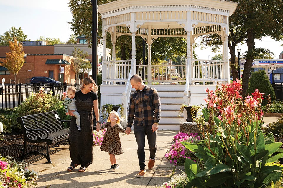 Family at gazebo in downtown Wadsworth