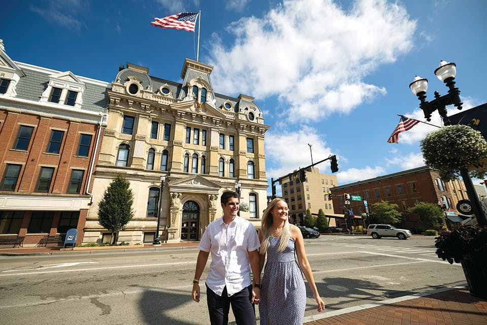 Couple outside Wayne County Courthouse in Wooster (photo by Kevin Kopanski)