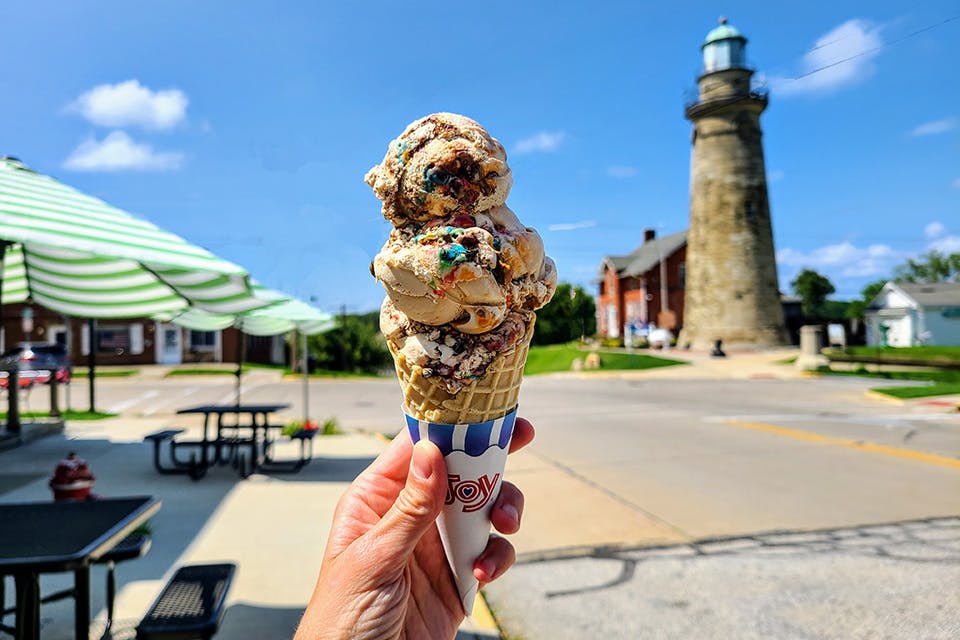 Ice Cream at Fairport Harbor Creamery (courtesy of Fairport Harbor Creamery)