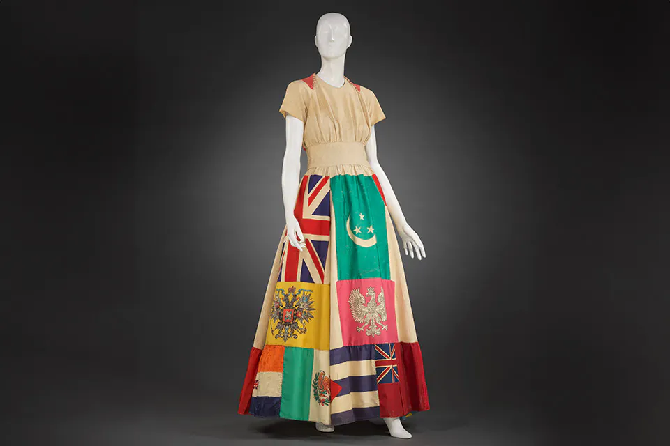 “Geometric” dress (photo by Rob Deslongchamps, courtesy of Cincinnati Art Museum Museum)